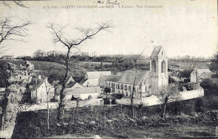 Eglise Sainte-Honorine-des-Pertes 01
