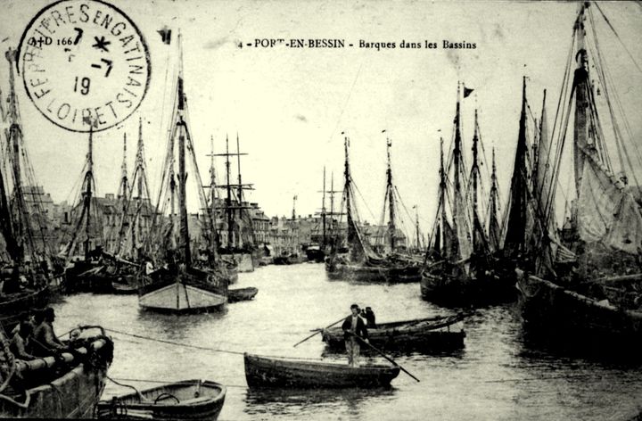 Port-en-Bessin-Huppain 10